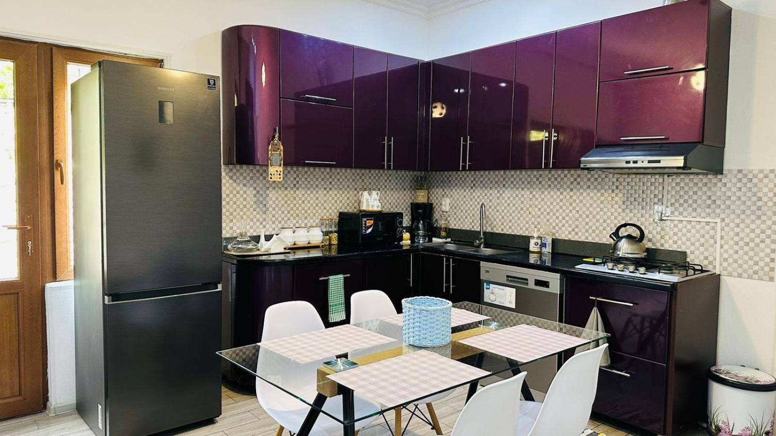 Sweet Apartment In Koetaisi Buitenkant foto