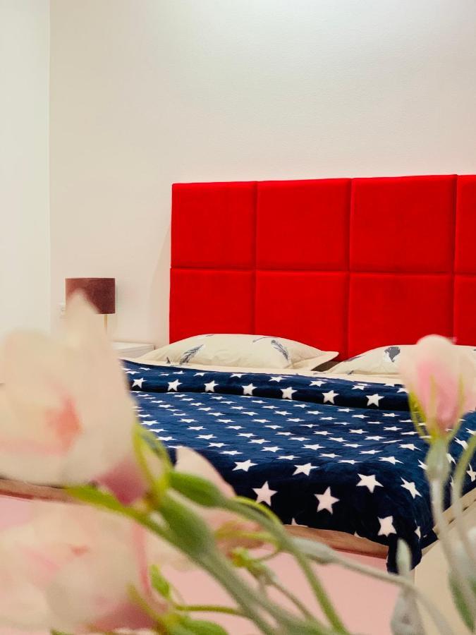 Sweet Apartment In Koetaisi Buitenkant foto
