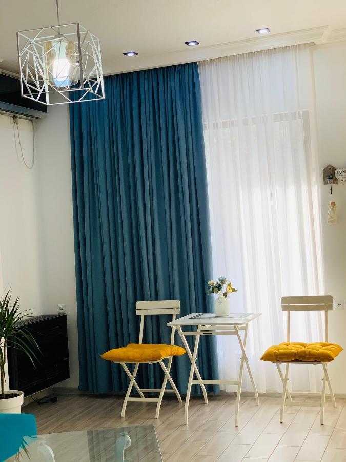 Sweet Apartment In Koetaisi Buitenkant foto