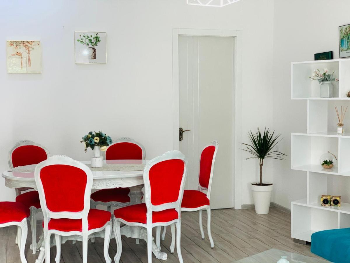 Sweet Apartment In Koetaisi Buitenkant foto